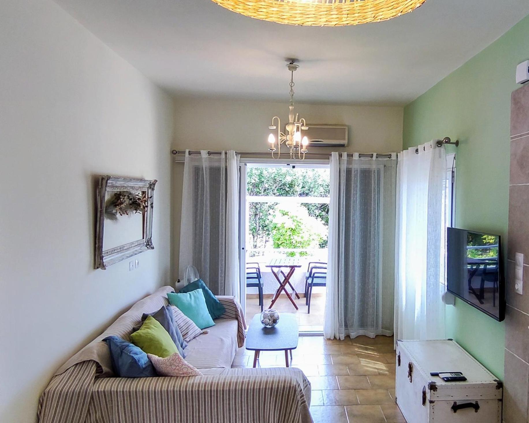 Leodi Place Kipséli Extérieur photo